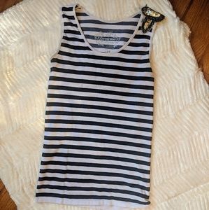 ❌SOLD❌ Striped sleeveless tank top with applique